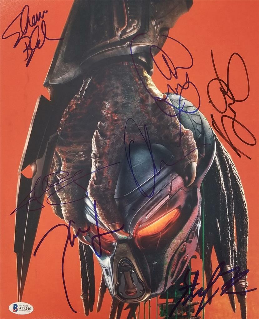 THE PREDATOR Cast (7) Signed 11x14 Photo Munn Key Brown Jane ~ Beckett BAS LOA