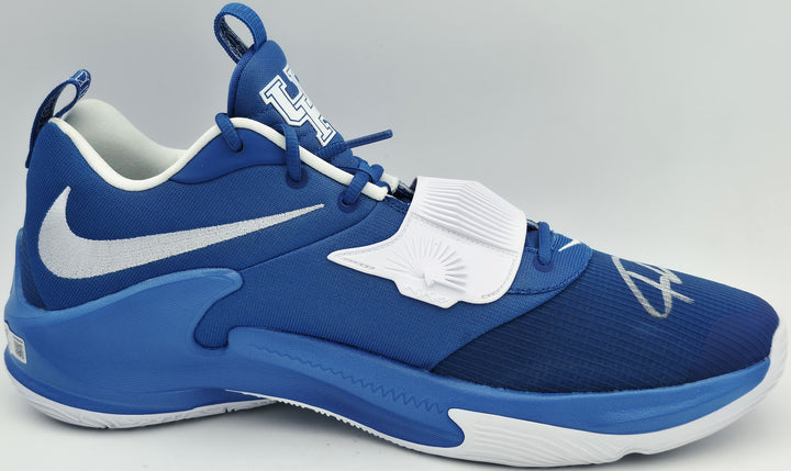Giannis Auto 2021 PE Promo Kentucky Nike Zoom Freak 3 Game Shoes Size 16 Beckett