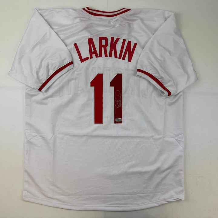 Autographed/Signed Barry Larkin Cincinnati White Baseball Jersey Beckett BAS COA