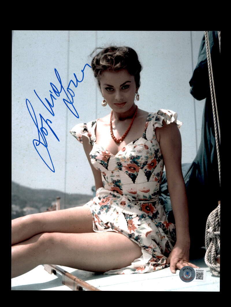 Sophia Loren Beckett Signed 8x10 Photo 2 Autograph
