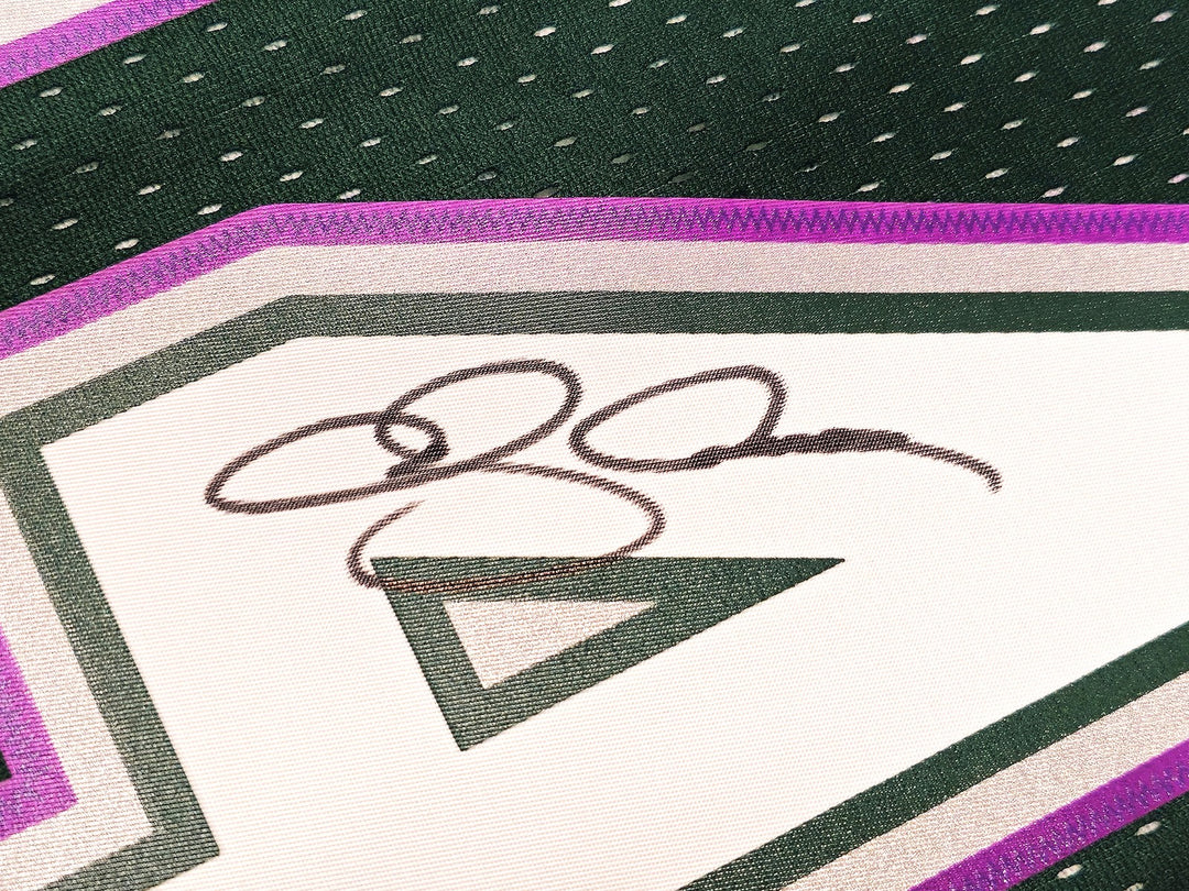 Bucks Ray Allen Auto Green Auth Mitchell Ness 96-97 Swingman Jersey XL BAS
