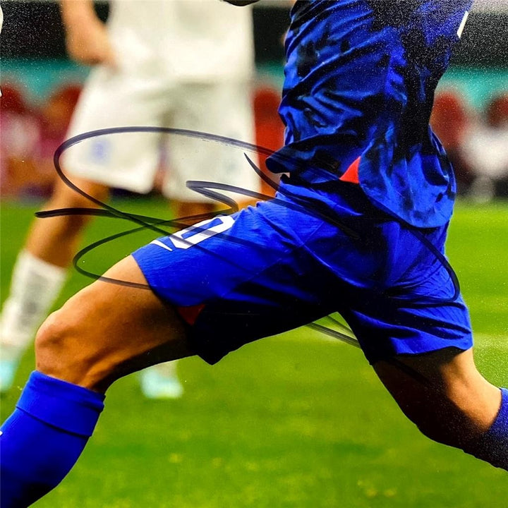 Christian Pulisic signed Team USA USMNT 11x14 photo autograph ~ JSA