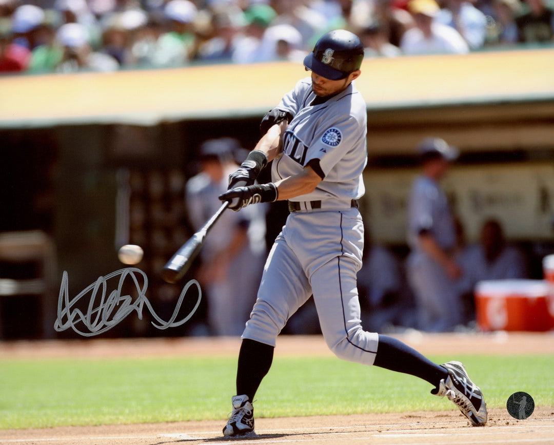 Ichiro Suzuki Signed Framed 8x10 Photo Seattle Mariners IS Holo
