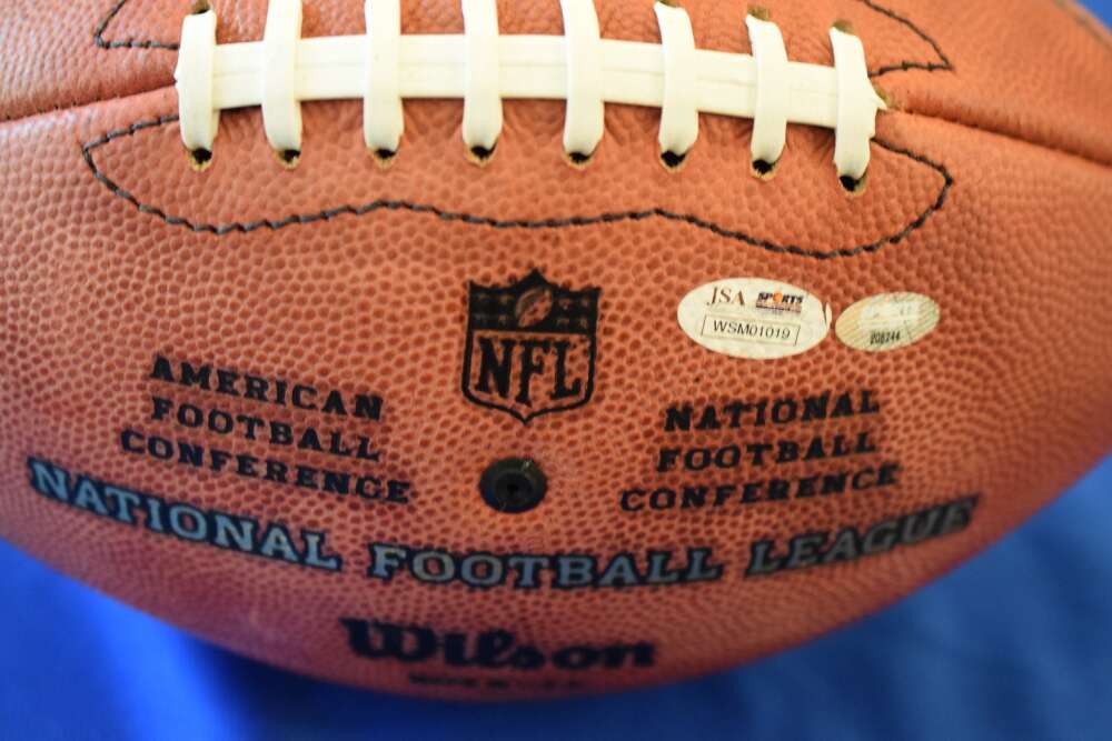 Jerry Rice JSA Coa Autograph Official NFL Signed Football HOF 2010