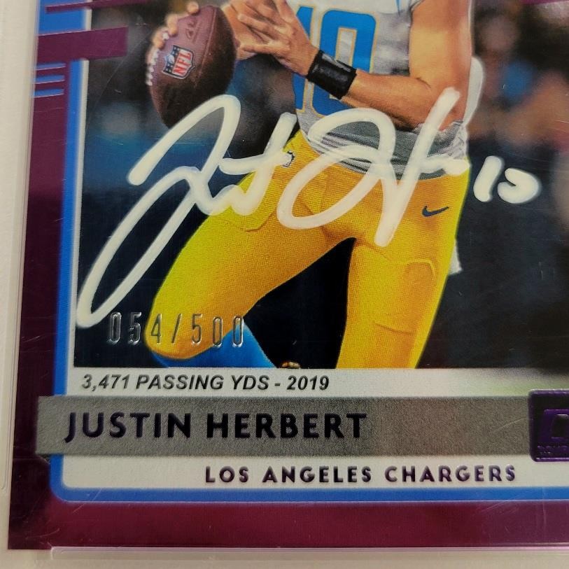 Justin Herbert 2020 Panini Rated Rookie Purple Stat Line #303 card auto /500 PSA
