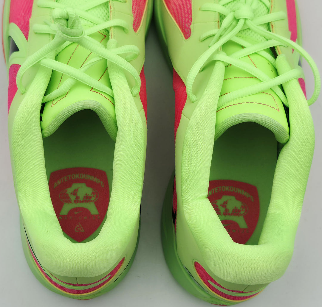 Giannis Antetokounmpo Auto Signed Nike Zoom Freak 6 Shoes Bucks Size 17 Beckett
