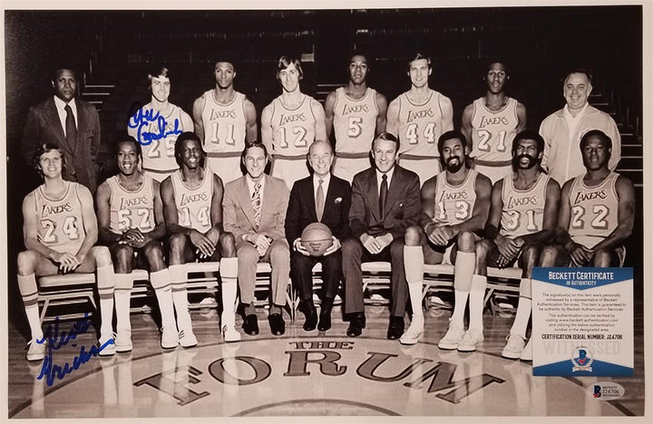 GAIL GOODRICH + KEITH ERICKSON 72 Lakers Team-Signed 11x17 Photo BAS Beckett COA