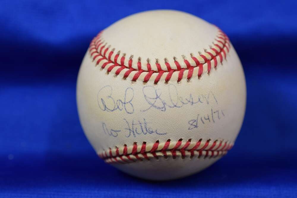 Bob Gibson Steiner Autograph National League Signed Baseball No Hitter 8-14-71