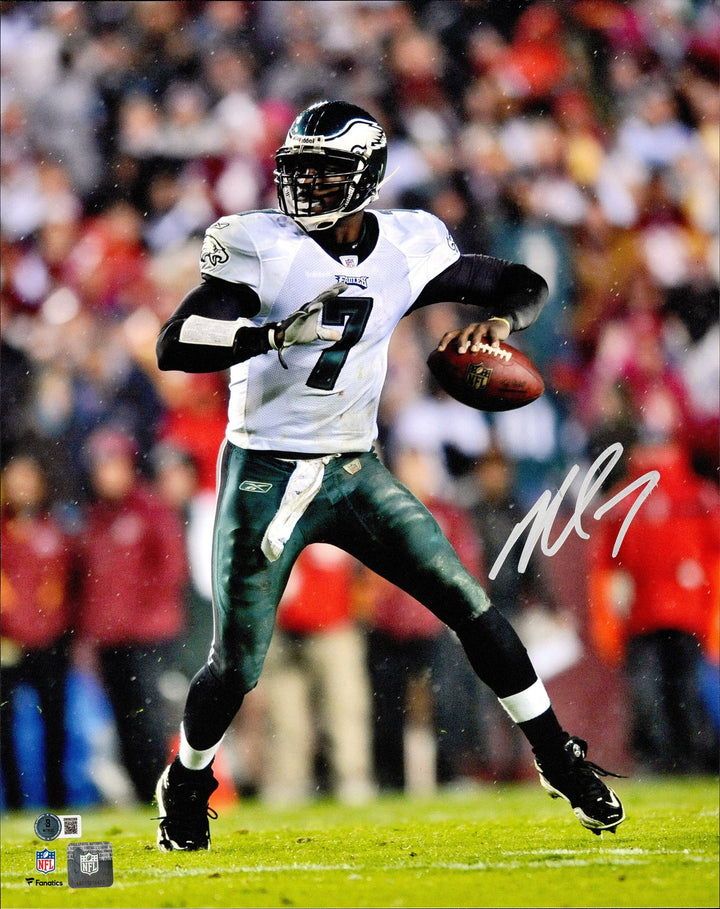 Michael Vick Signed 16x20 Photo Eagles (Smudged) Beckett Wit #3W063269