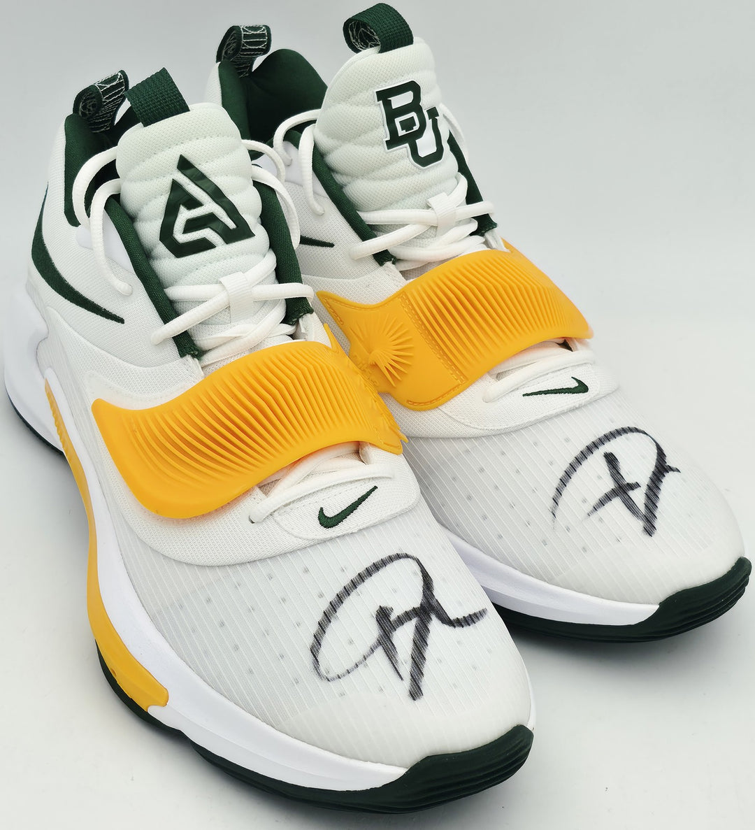 Giannis Auto 2021 (PE) Promo Baylor Nike Zoom Freak 3 Game Shoes Size 16 Beckett