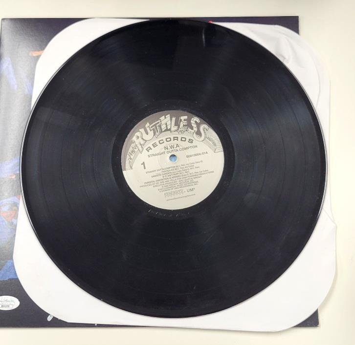 Dr. Dre signed N.W.A "Straight Outta Compton" vinyl record album cover LP JSA