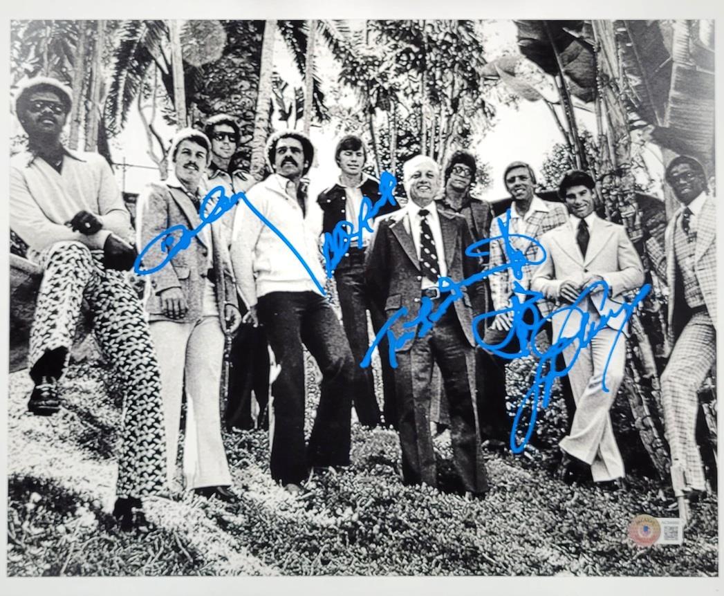 1981 WS Dodgers signed 11x14 Photo Lasorda Russell Garvey Cey Monday Beckett BAS