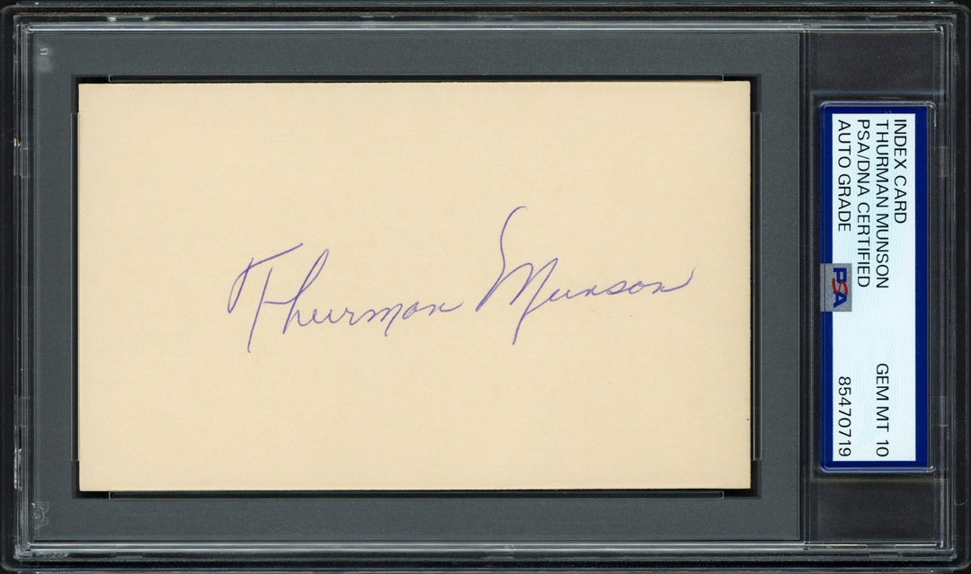 Thurman Munson Signed 3x5 Index Card Yankees Auto GM 10 PSA/DNA #85470719