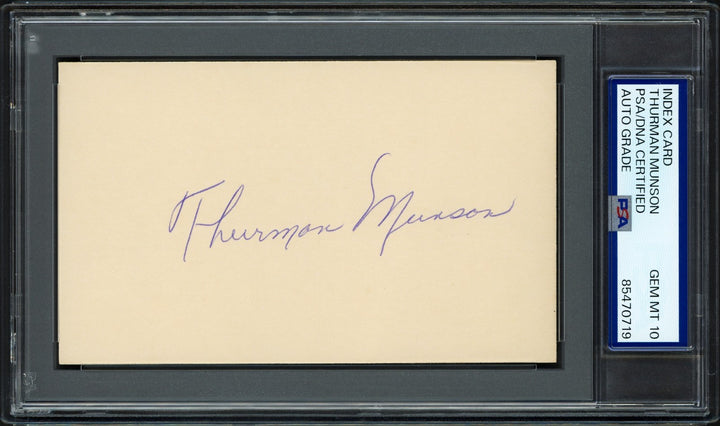 Thurman Munson Signed 3x5 Index Card Yankees Auto GM 10 PSA/DNA #85470719