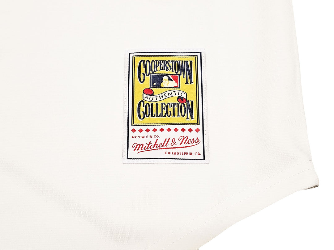 Mariners Ken Griffey Jr. Auto White Mitchell Ness 89 Cooperstown Jersey Beckett