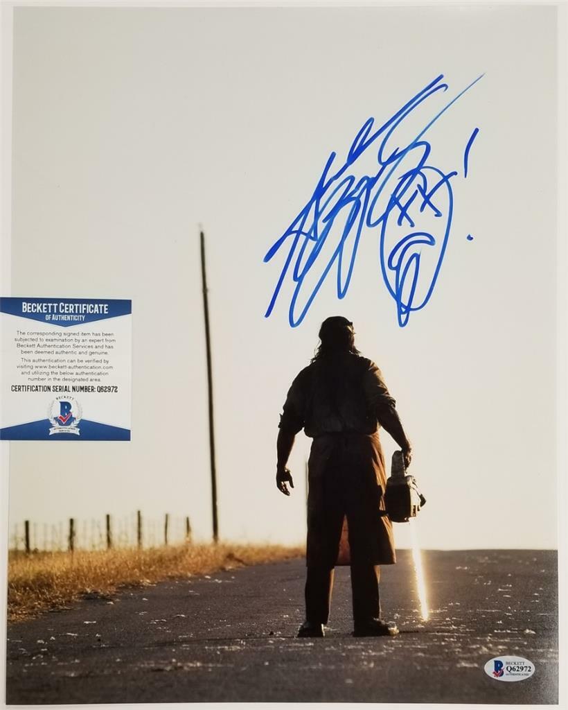 Andrew Bryniarski signed Texas Chainsaw Massacre 11x14 Photo #3 ~Beckett BAS COA