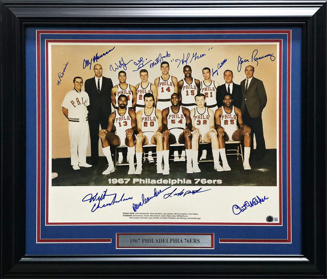 1967 76ers Team Auto Framed 16x20 Photo 12 Sigs Wilt Chamberlain Beckett AE31376