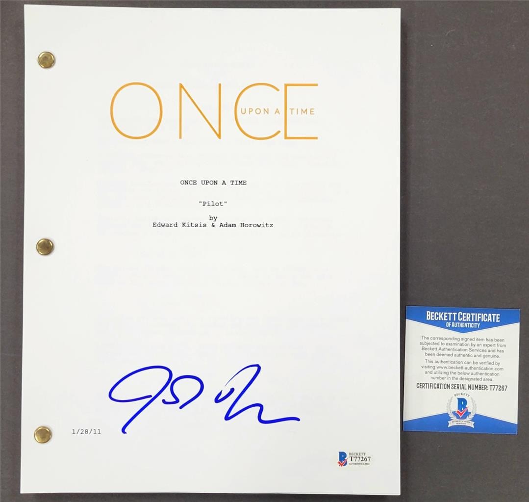 Josh Dallas autograph signed Once Upon a Time Pilot TV script ~ Beckett BAS