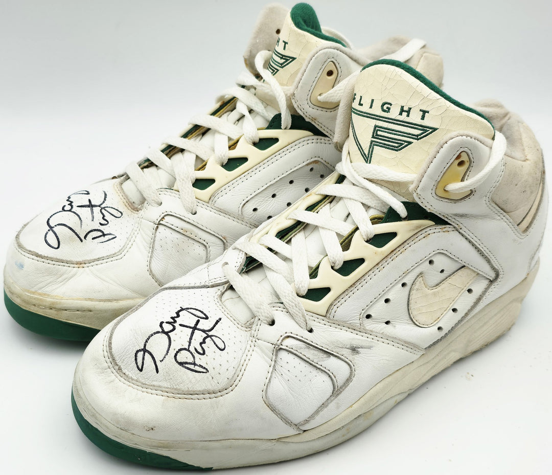 Gary Payton Auto Signed White Game Used Nike Shoes Supersonics Size 13 Beckett
