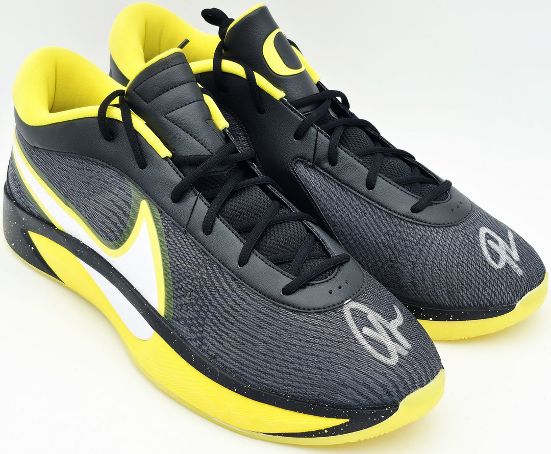 Giannis Auto 2024 (PE) Promo Oregon Nike Zoom Freak 6 Game Shoes Size 17 Beckett