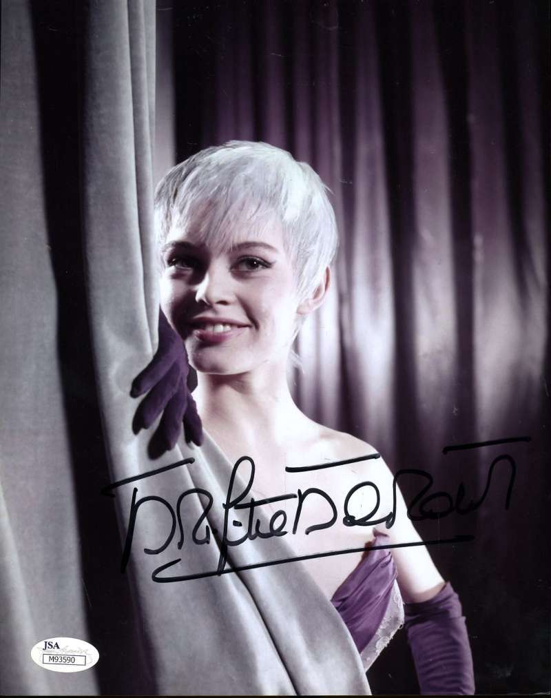 Brigitte Bardot Signed Jsa Certed 8x10 Photo Authenticated Autograph