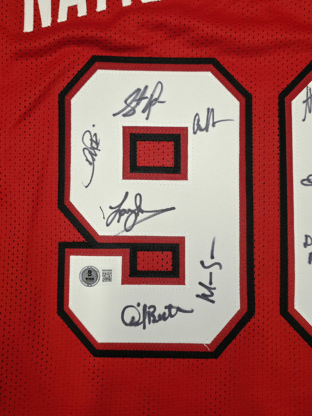 UNLV Runnin Rebels 1990 NCAA Champs Auto Red Jersey 13 Sig Larry Johnson Beckett