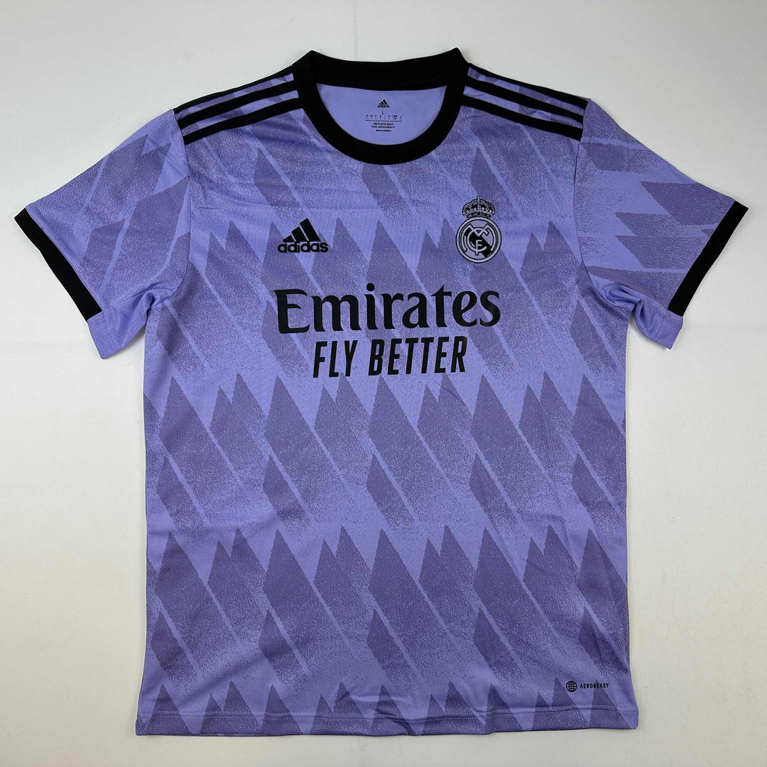 Autographed/Signed Karim Benzema Real Madrid 2022-23 Purple Jersey Beckett COA