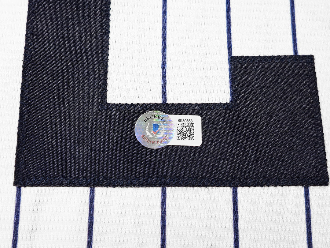 New York Yankees Juan Soto Signed White Pinstripes Nike Jersey Size L Beckett