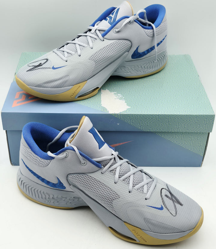 Giannis Auto 2022 (PE) Promo Duke Nike Zoom Freak 4 Game Shoes Size 16 Beckett