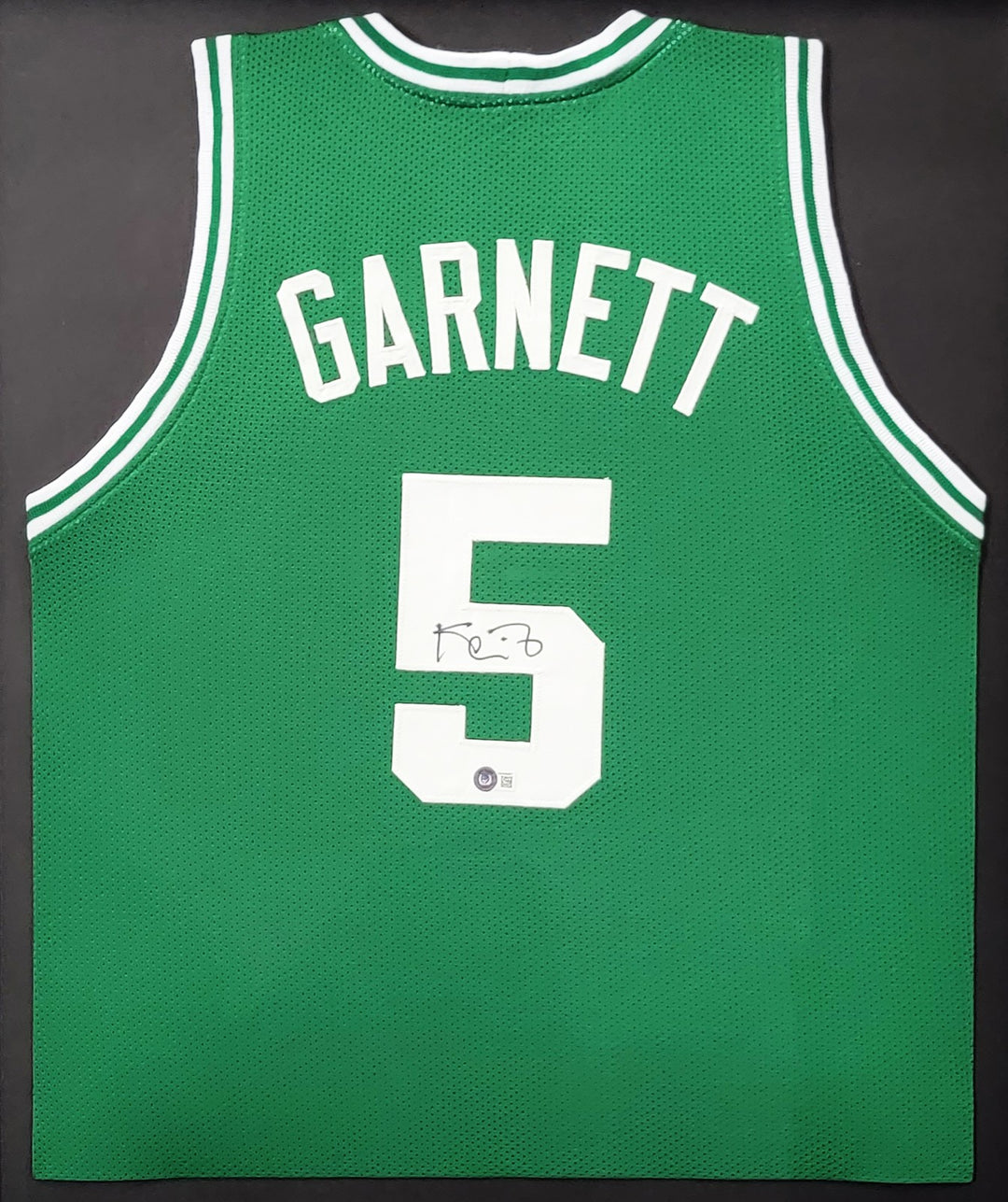 Boston Celtics Kevin Garnett Signed Framed Green Jersey Beckett BAS QR