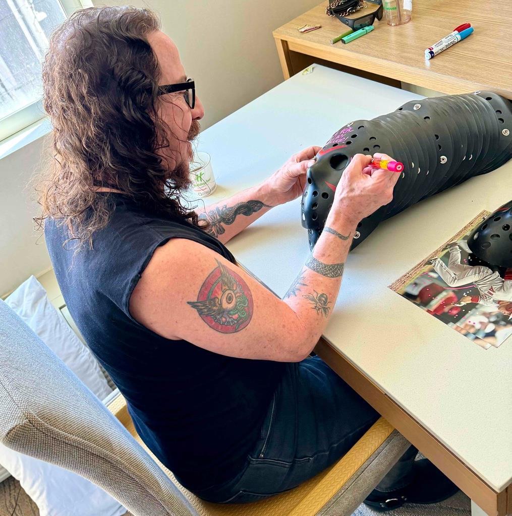 Ari Lehman signed Crystal Lake Killer Friday the 13th Mask autograph Beckett BAS