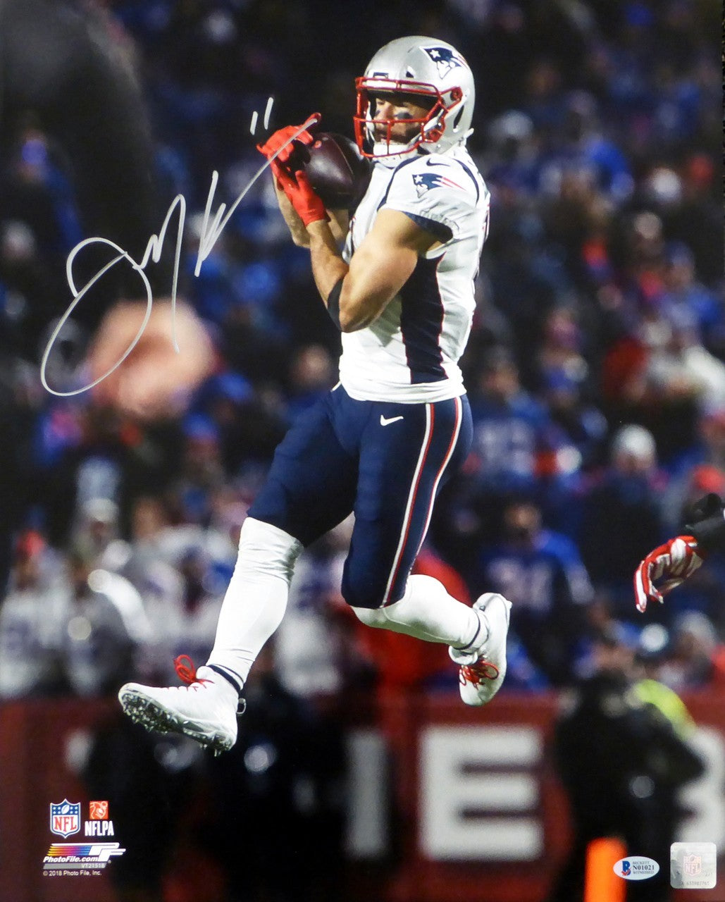 Julian Edelman Signed 16x20 Photo New England Patriots Beckett BAS