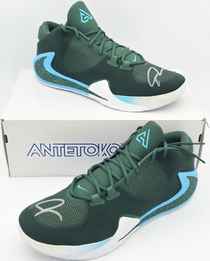 Giannis Signed 2021 PE Promo Nike Zoom Freak 3 Shoes Size 17 BAS Witness