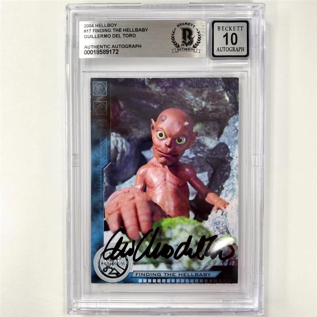 Guillermo Del Toro signed 2004 Hellboy Hellbaby #17 card (A) Beckett BAS Auto 10