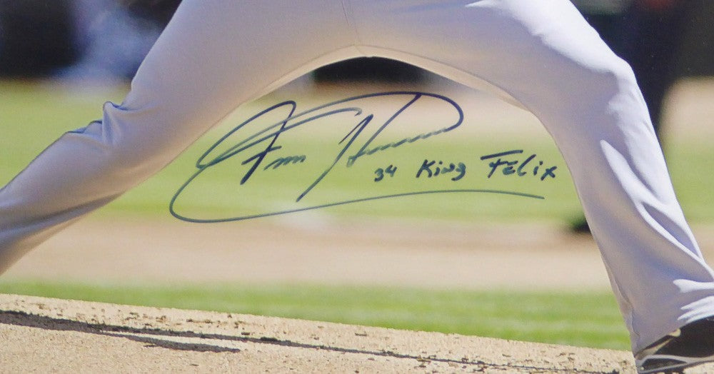 Felix Hernandez Signed Framed 16x20 Photo Mariners "King Felix" PSA/DNA
