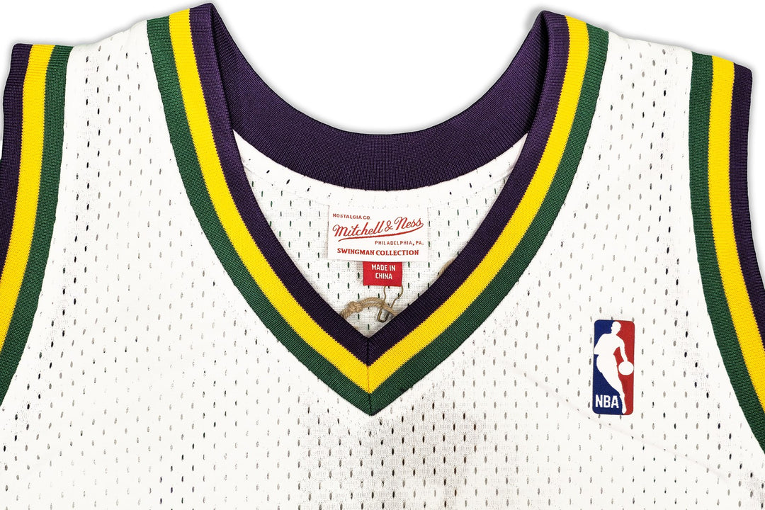 Jazz John Stockton Auto White Auth Mitchell Ness 91-92 HWC Swingman Jersey BAS