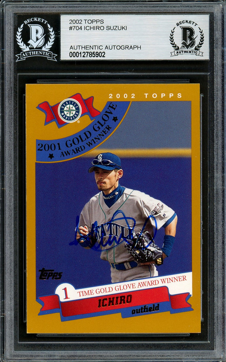 Ichiro Suzuki Signed 2002 Topps Card #704 Seattle Mariners Beckett BAS