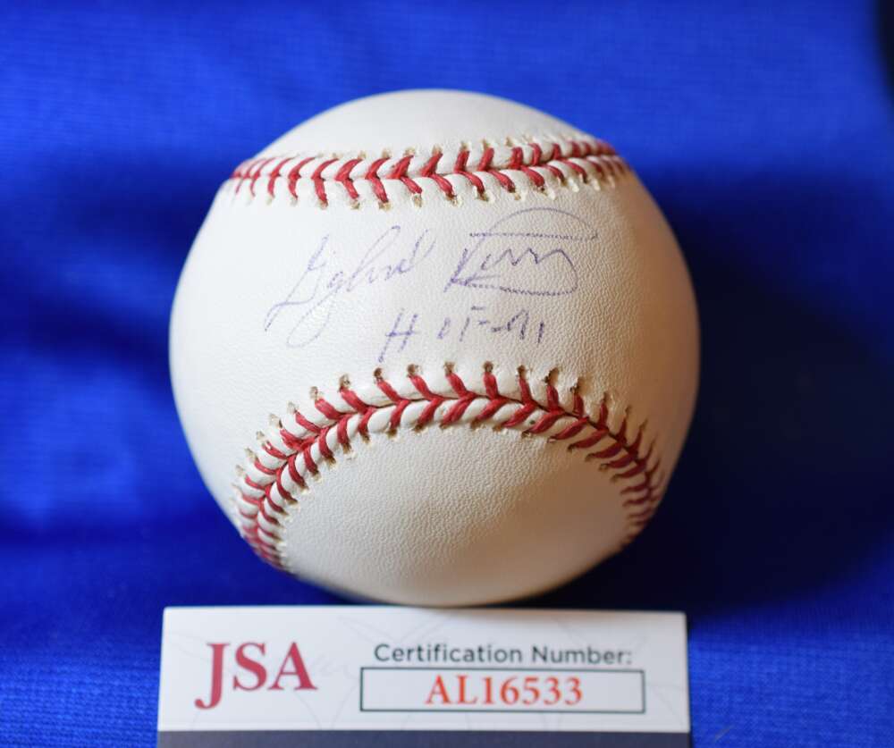 Gaylord Perry HOF 91 JSA Cert Signed Major League OML Autograph Baseball