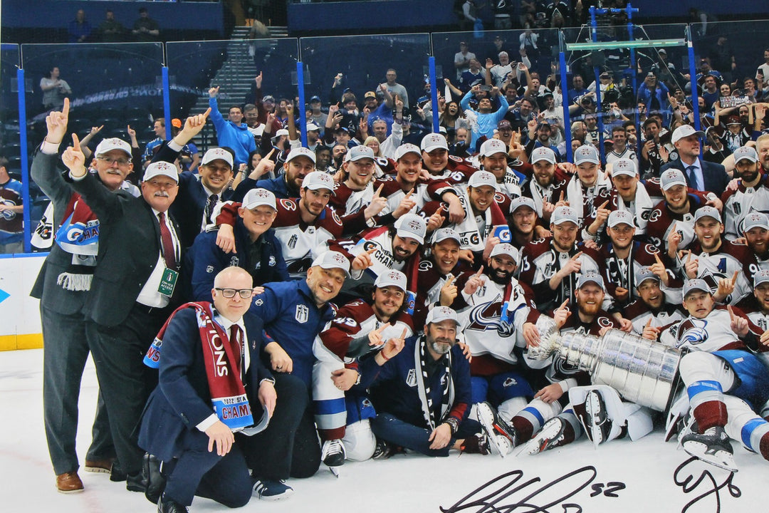 Colorado Avalanche Autographed/Signed Team (18) 16x20 Photo Insc. Fanatics 51025