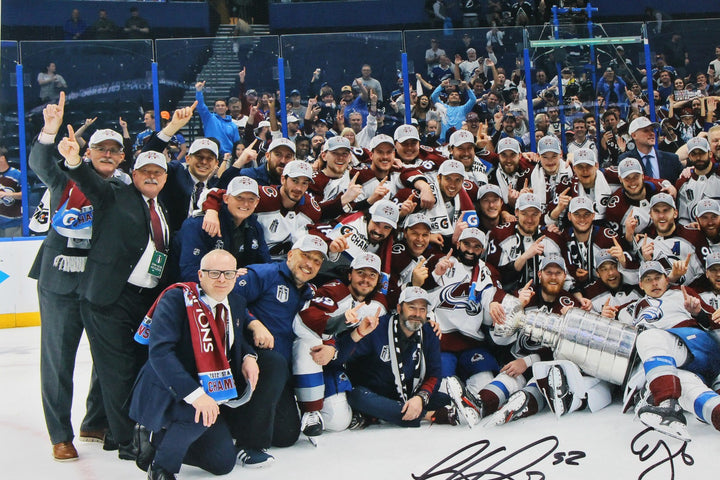Colorado Avalanche Autographed/Signed Team (18) 16x20 Photo Insc. Fanatics 51025
