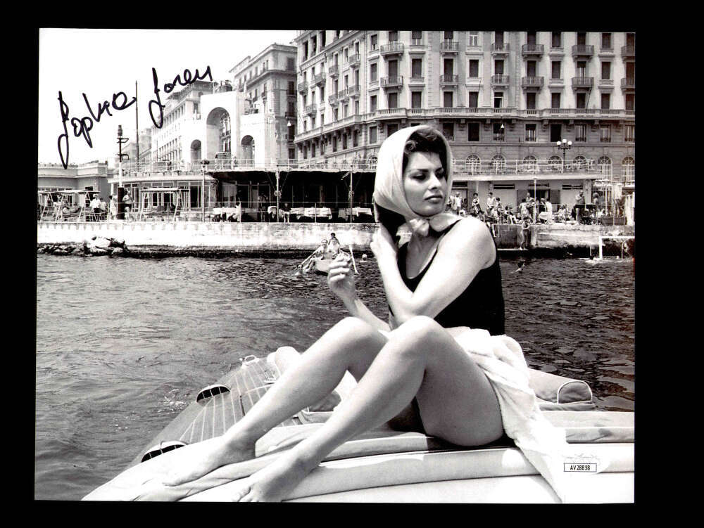Sophia Loren JSA Coa Signed 8x10 Photograph Autograph