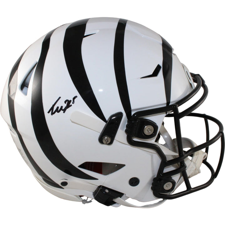 Tee Higgins Autographed Cincinnati Bengals ALT SpeedFlex Helmet Beckett W 57933