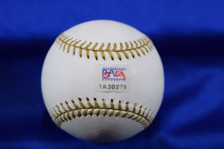 Wade Boggs PSA DNA Autograph Gold Glove Award Signed Baseball