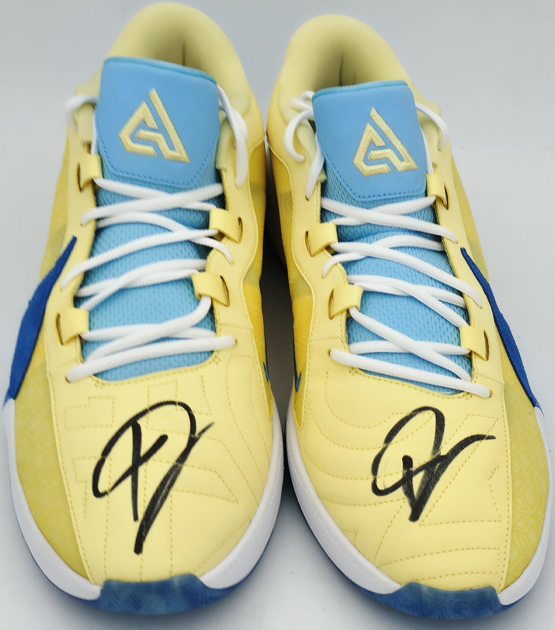 Giannis Signed 2023 PE Promo Nike Immortality 3 Shoes Size 17 BAS Witness