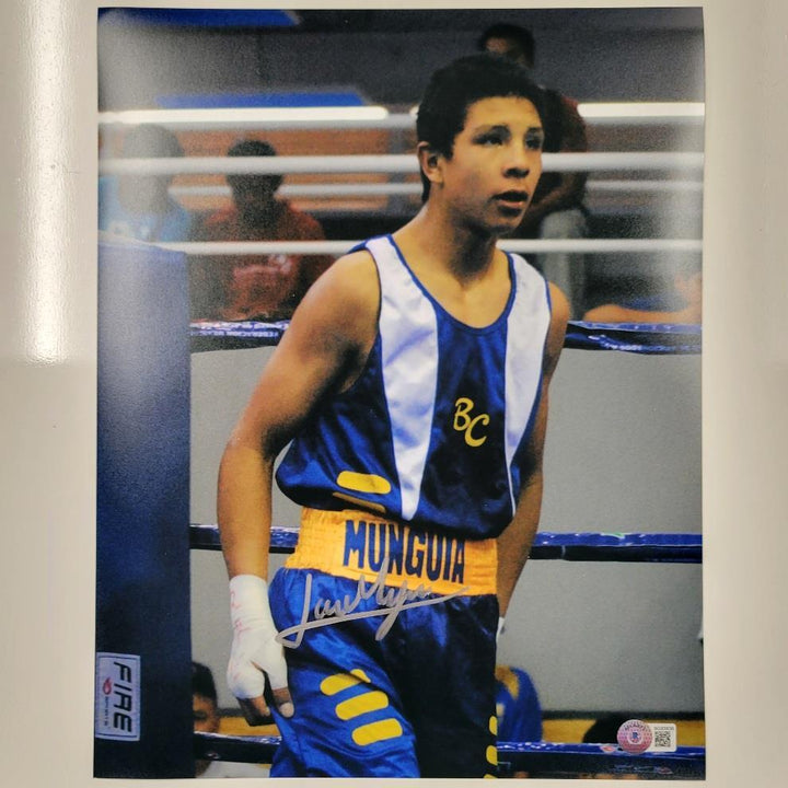 Jaime Munguia signed 11x14 photo boxing autograph ~ Beckett BAS Holo