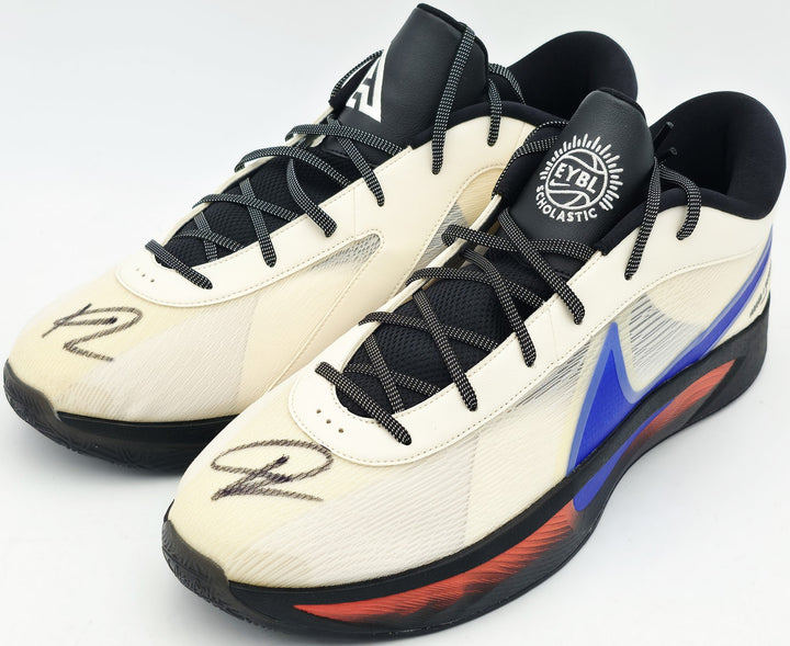 Giannis Auto 2024 (PE) Promo Nike Zoom Freak Game Shoes Bucks Size 17 Beckett