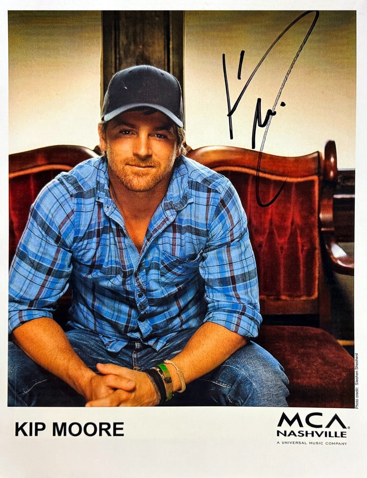 Kip Moore Signed MCA Nashville Universal Country Music 8.5x11 Photo – COA