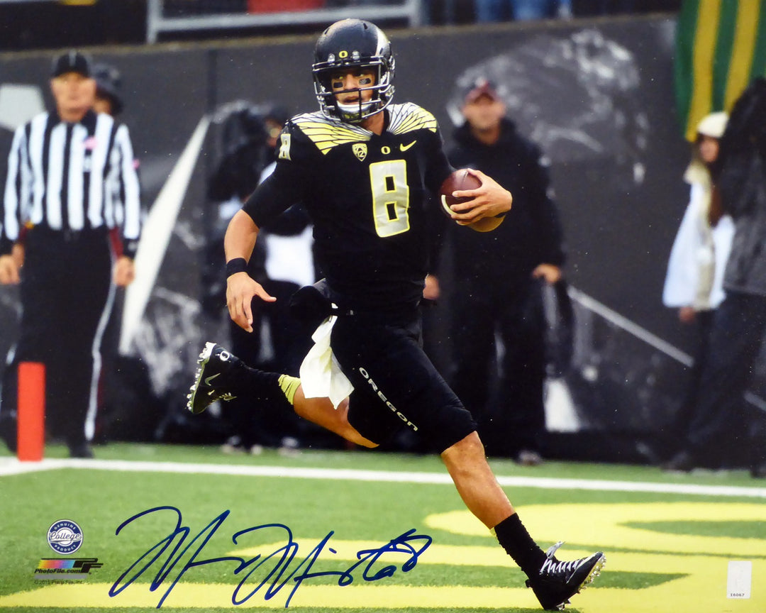 Marcus Mariota Signed 16x20 Photo Oregon Ducks MM Holo
