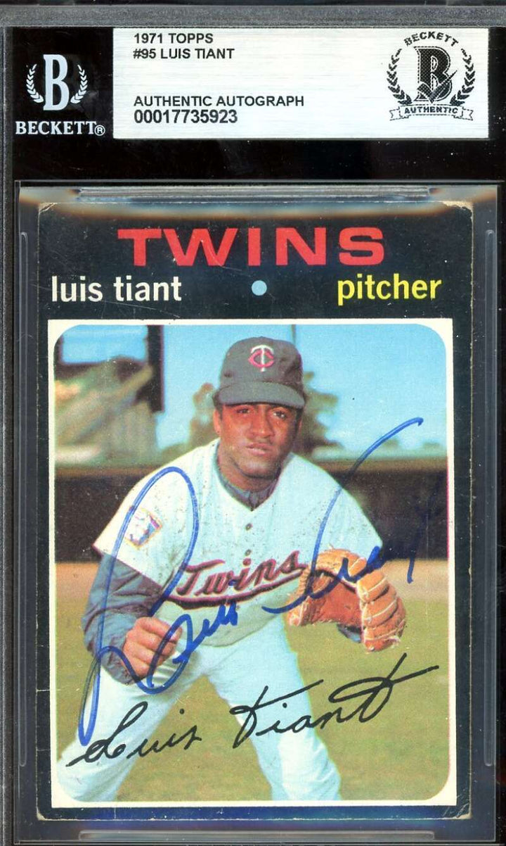 Luis Tiant Beckett BAS Vintage Signed 1971 Topps Twins Autograph