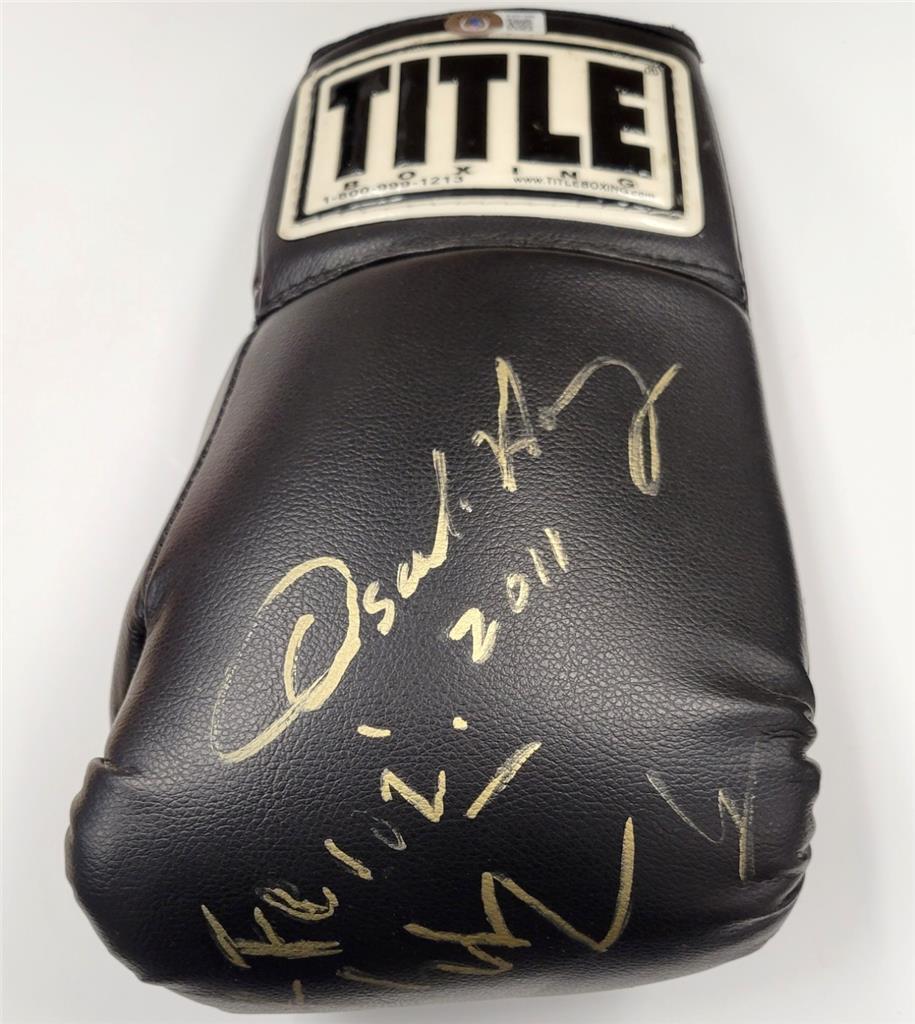Oscar De La Hoya & Fernando Vargas signed Boxing Glove autograph (B) Beckett BAS